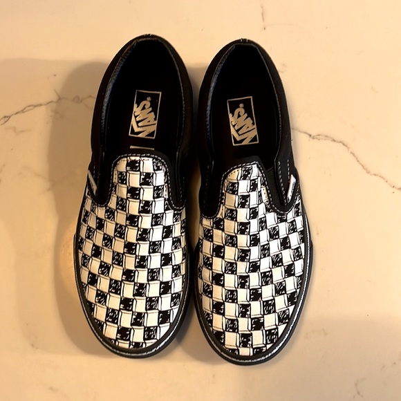 NWT unisex black and white checkered Vans US size 3 in kids - Picture 4 of 4